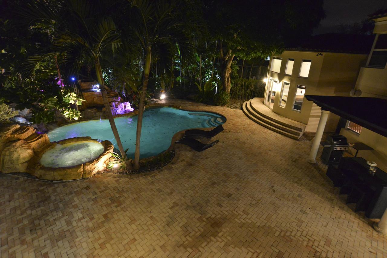 Villa Castillo Miami Exterior photo